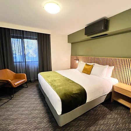 Mill Hotel Milperra Panania Екстериор снимка