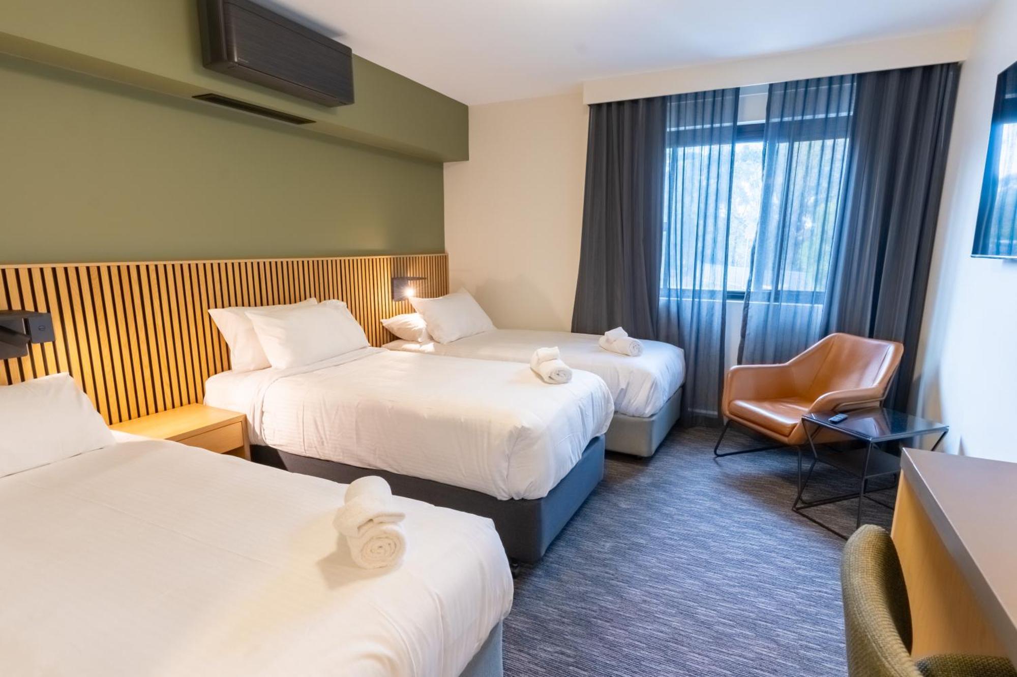 Mill Hotel Milperra Panania Стая снимка