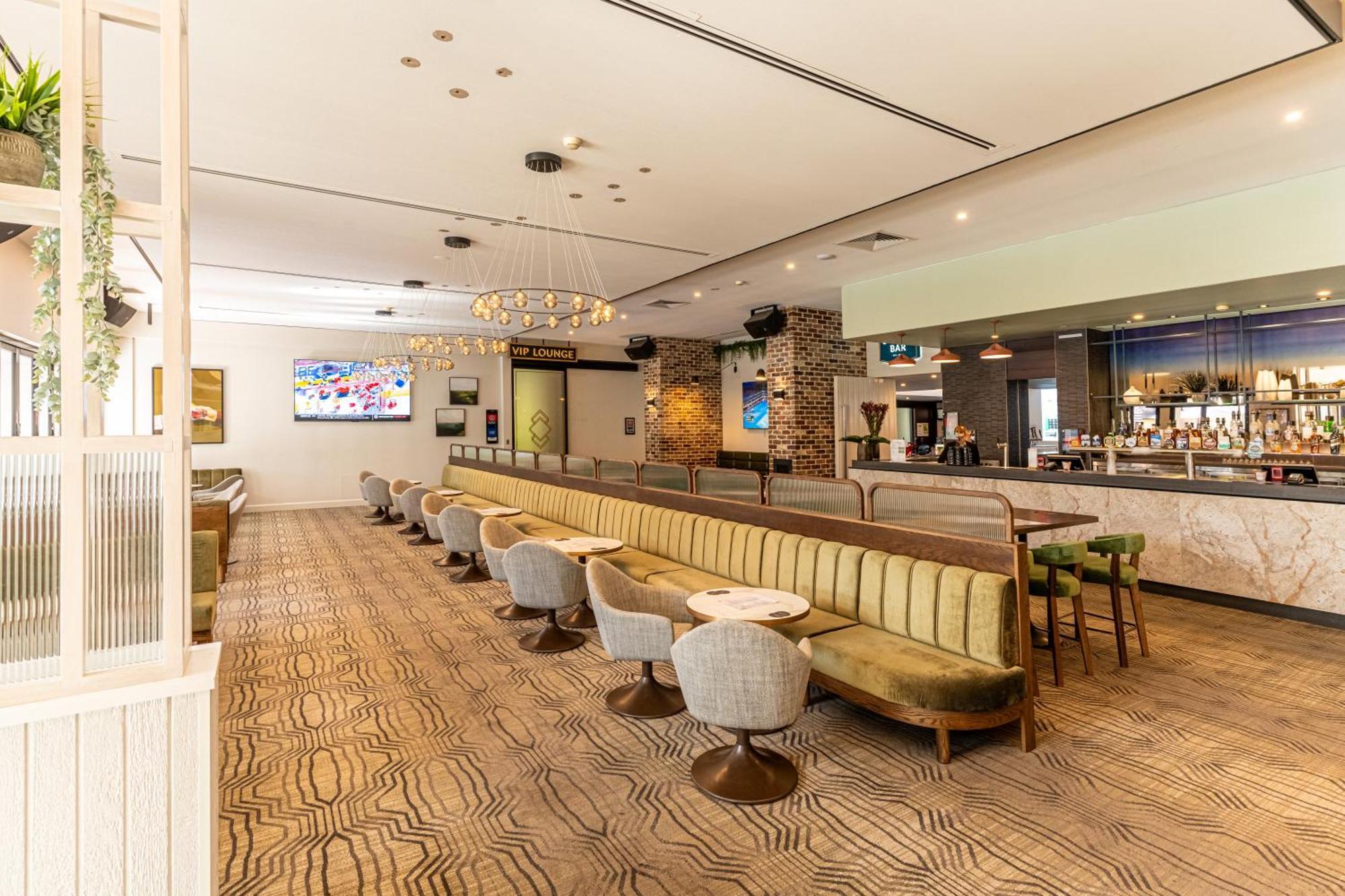 Mill Hotel Milperra Panania Екстериор снимка