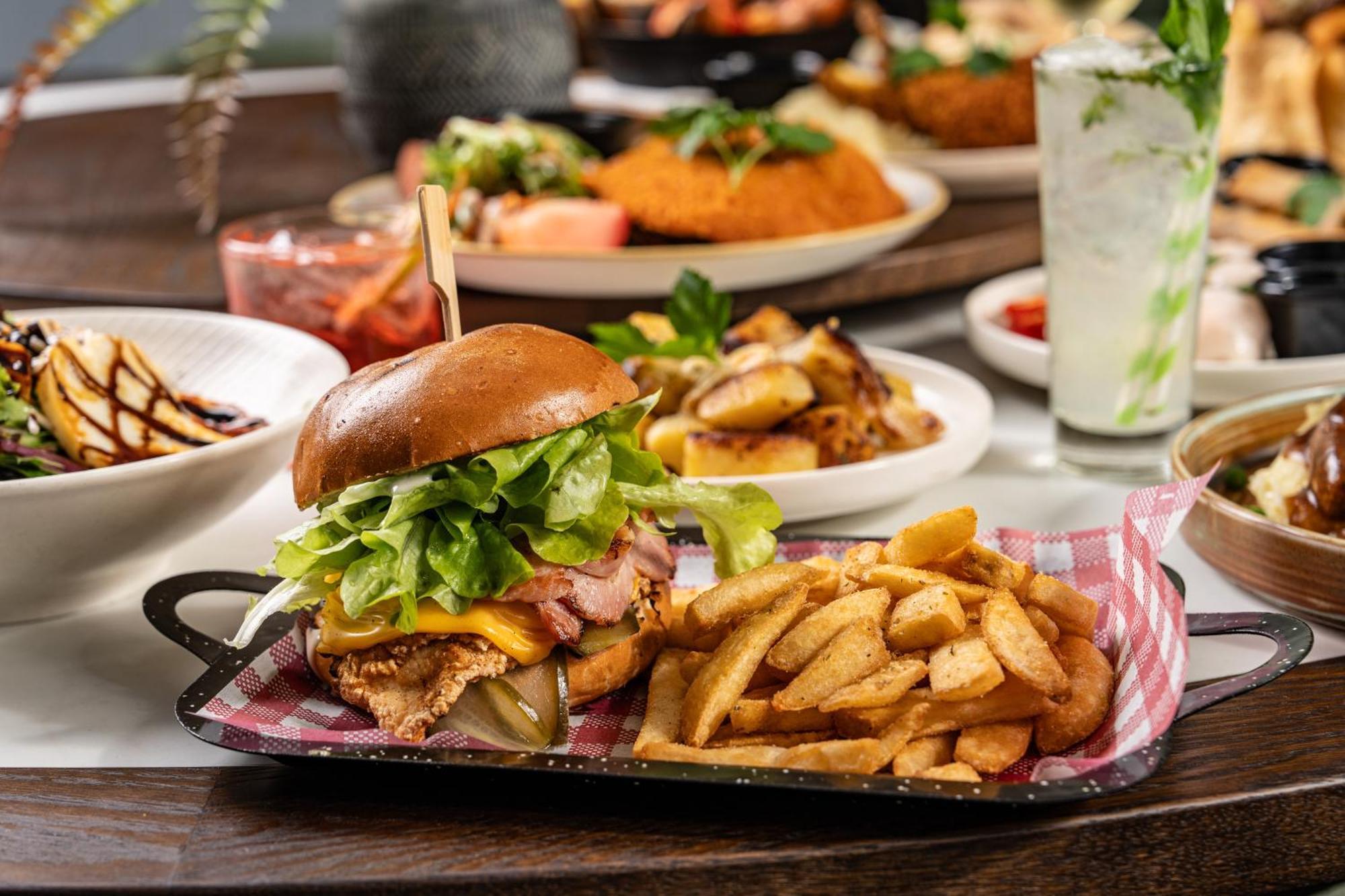 Mill Hotel Milperra Panania Екстериор снимка