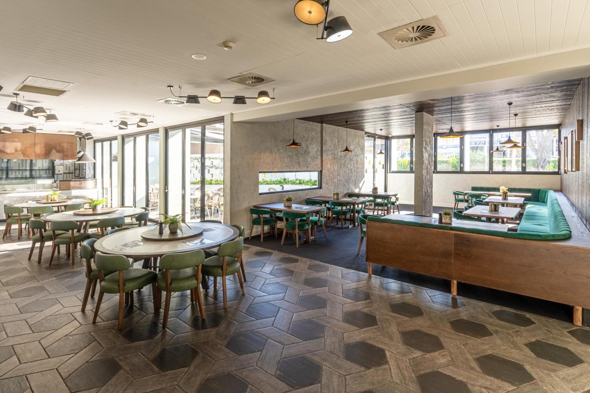 Mill Hotel Milperra Panania Екстериор снимка